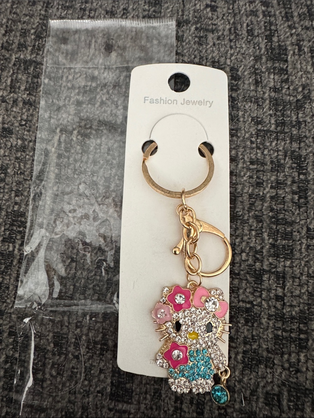 Gold-tone Pink Blur Hello KittyCrystal Cat Keychain Bag Charm